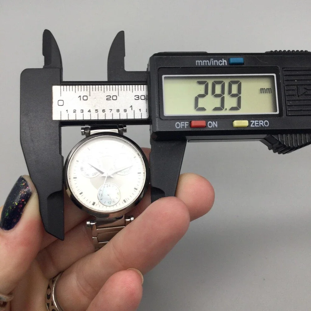 Kenneth Cole Womens Watch 30mm Silver Tone Bracelet Day Date New Battery 7.25